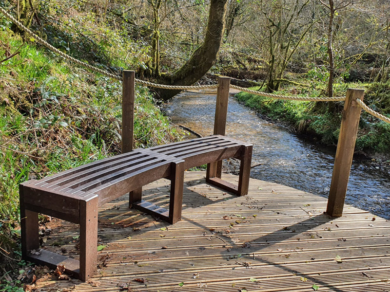 Plaswood recycled plastic lumbar garden bench - a Berry Global product